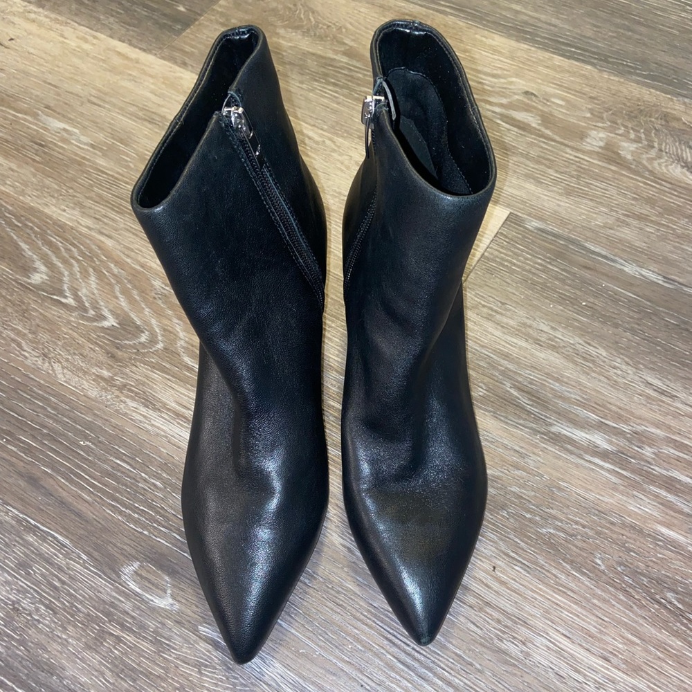 Marc Fisher black leather booties size 8.5